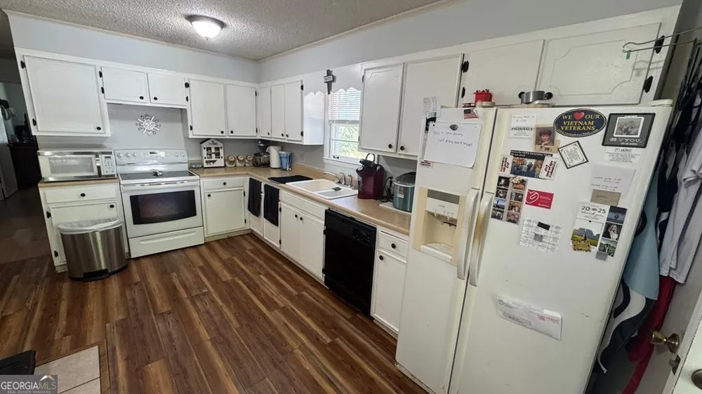 903 Village RD Hiawassee, GA 30546