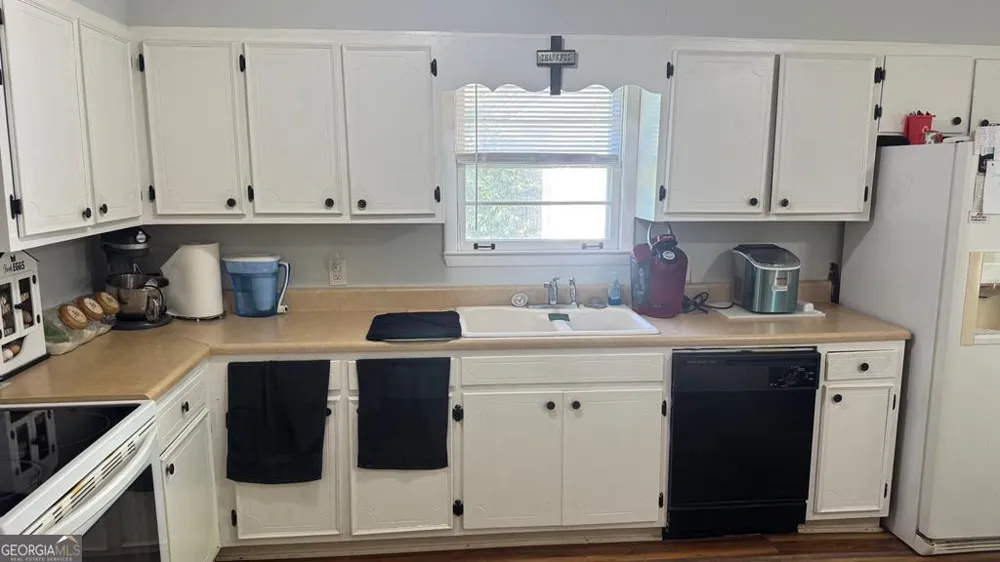 903 Village RD Hiawassee, GA 30546