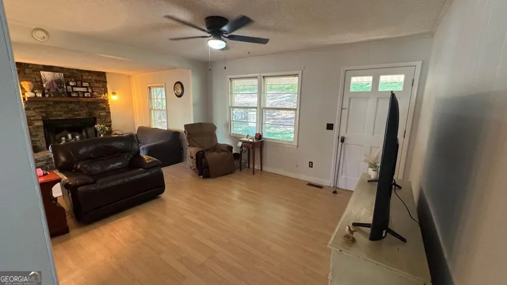903 Village RD Hiawassee, GA 30546