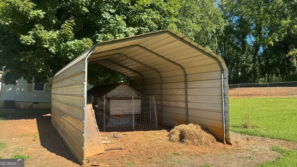 903 Village RD Hiawassee, GA 30546