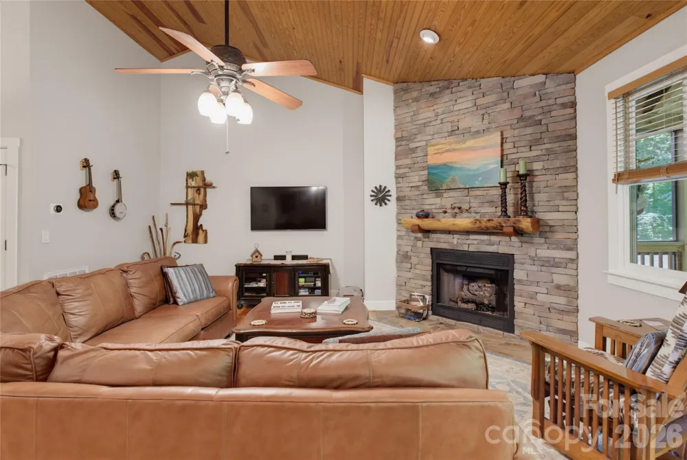 112 Boulder Creek Lane Tuckasegee, NC 28783