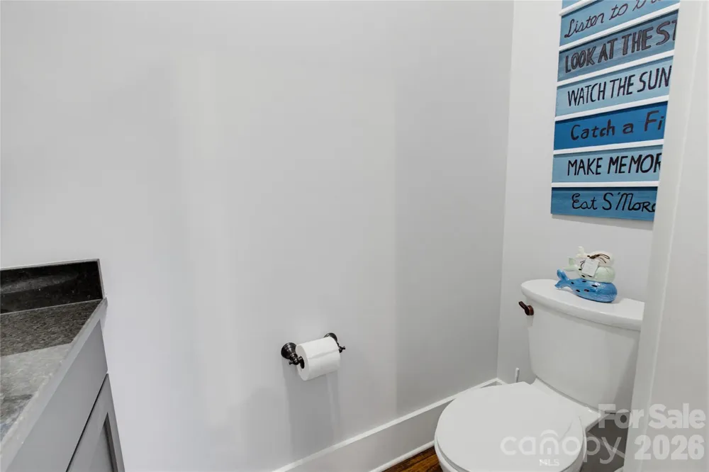 561 Harbor Ridge Drive Tuckasegee, NC 28783
