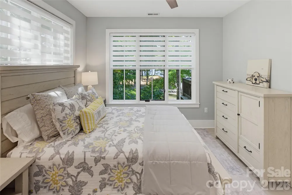 561 Harbor Ridge Drive Tuckasegee, NC 28783