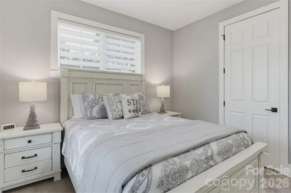 561 Harbor Ridge Drive Tuckasegee, NC 28783