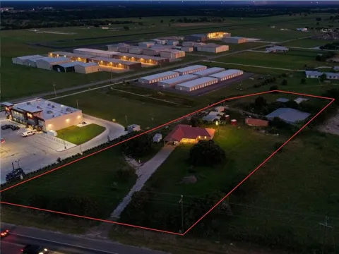 2797 Highway 105 W