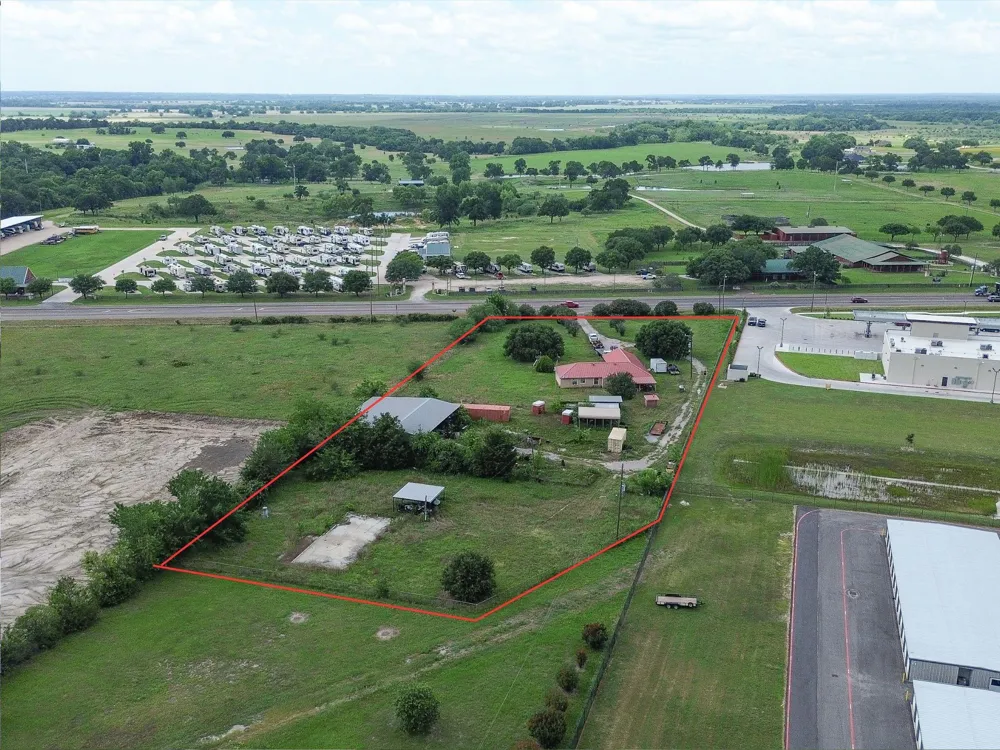 2797 Highway 105 W Navasota, TX 77868