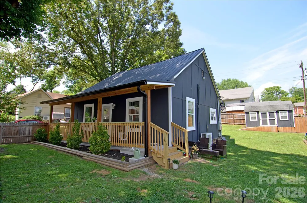 120 7th Street #20 Marion, NC 28752