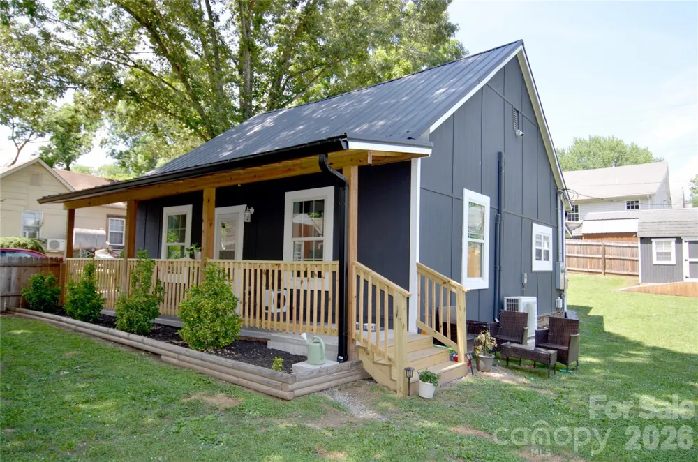 120 7th Street #20 Marion, NC 28752