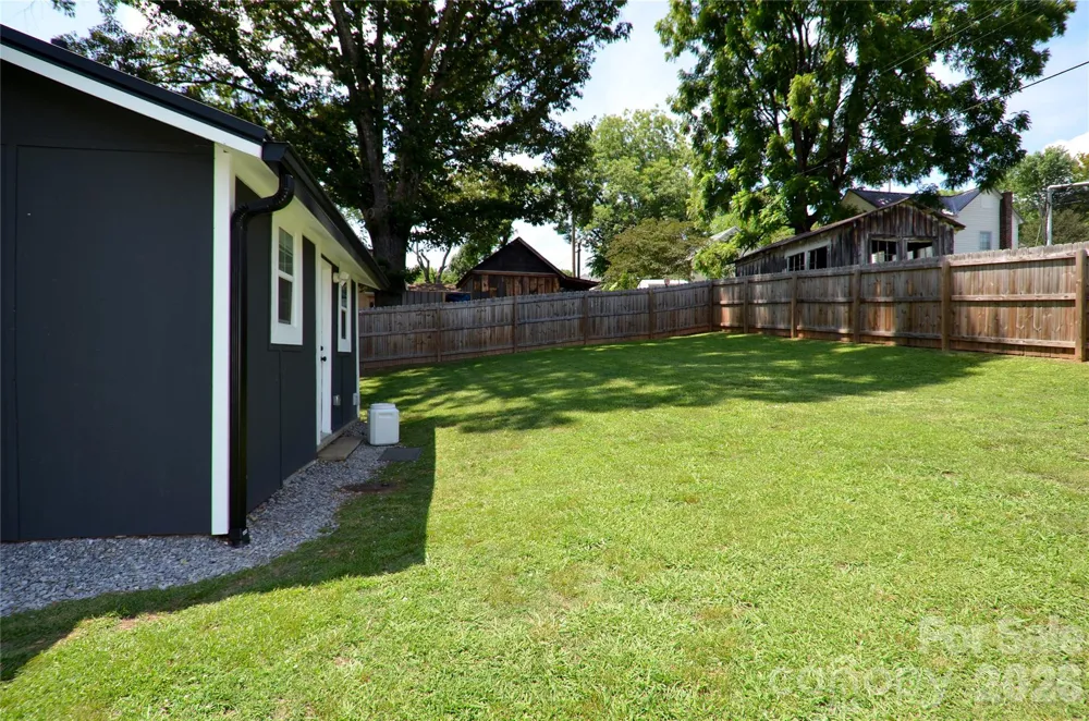 120 7th Street #20 Marion, NC 28752