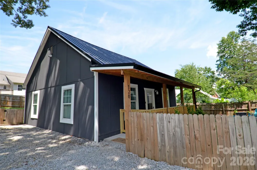 120 7th Street #20 Marion, NC 28752