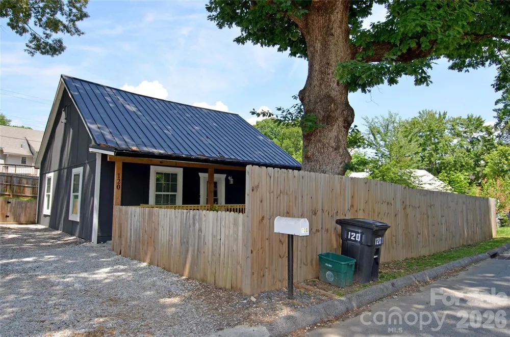 120 7th Street #20 Marion, NC 28752