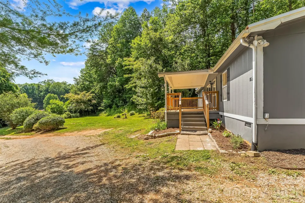 771 Hoppy Tom Hollow Road Marion, NC 28752