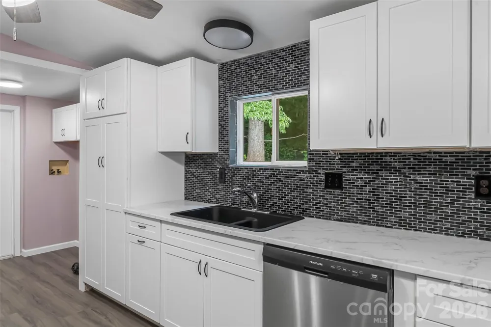 771 Hoppy Tom Hollow Road Marion, NC 28752