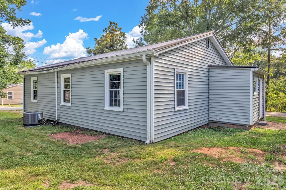 137 J E Morrow Street Forest City, NC 28043