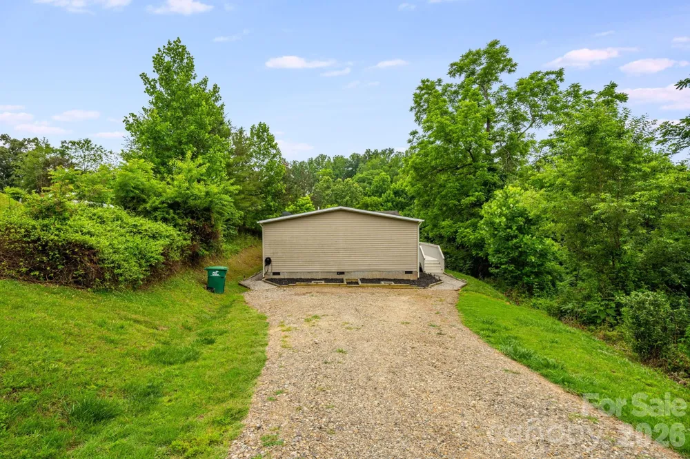 77 Star Flower Road Alexander, NC 28701