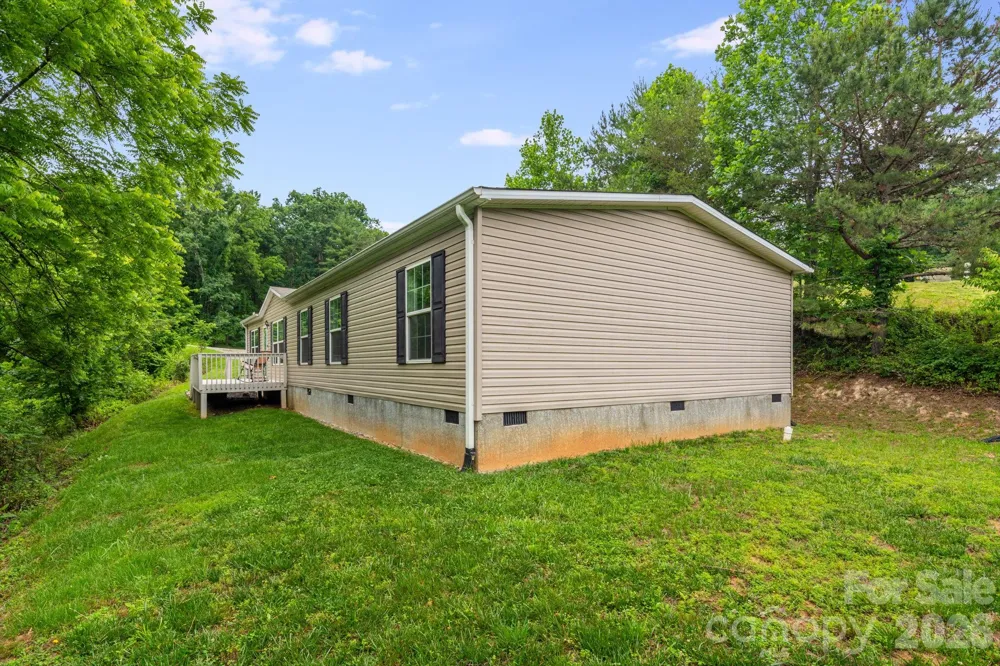 77 Star Flower Road Alexander, NC 28701