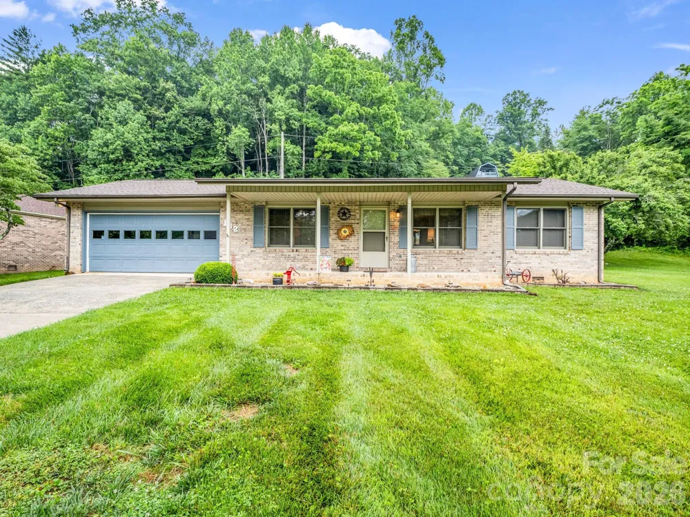 182 Resada Drive Brevard, NC 28712