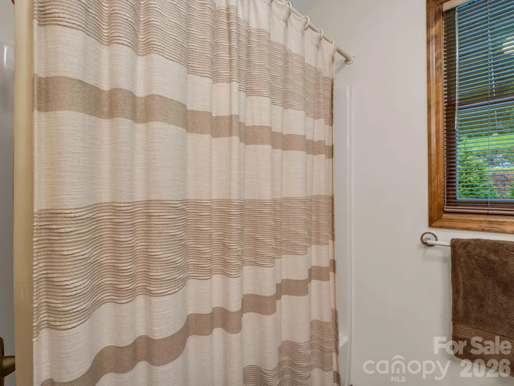 182 Resada Drive Brevard, NC 28712