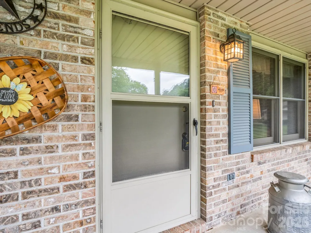 182 Resada Drive Brevard, NC 28712