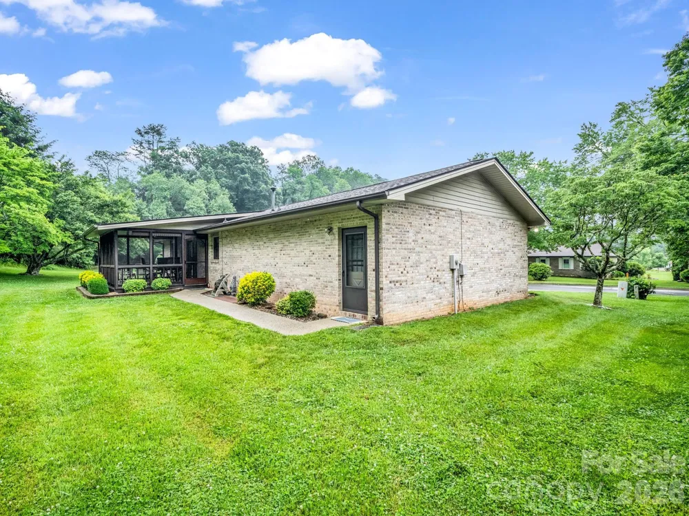 182 Resada Drive Brevard, NC 28712