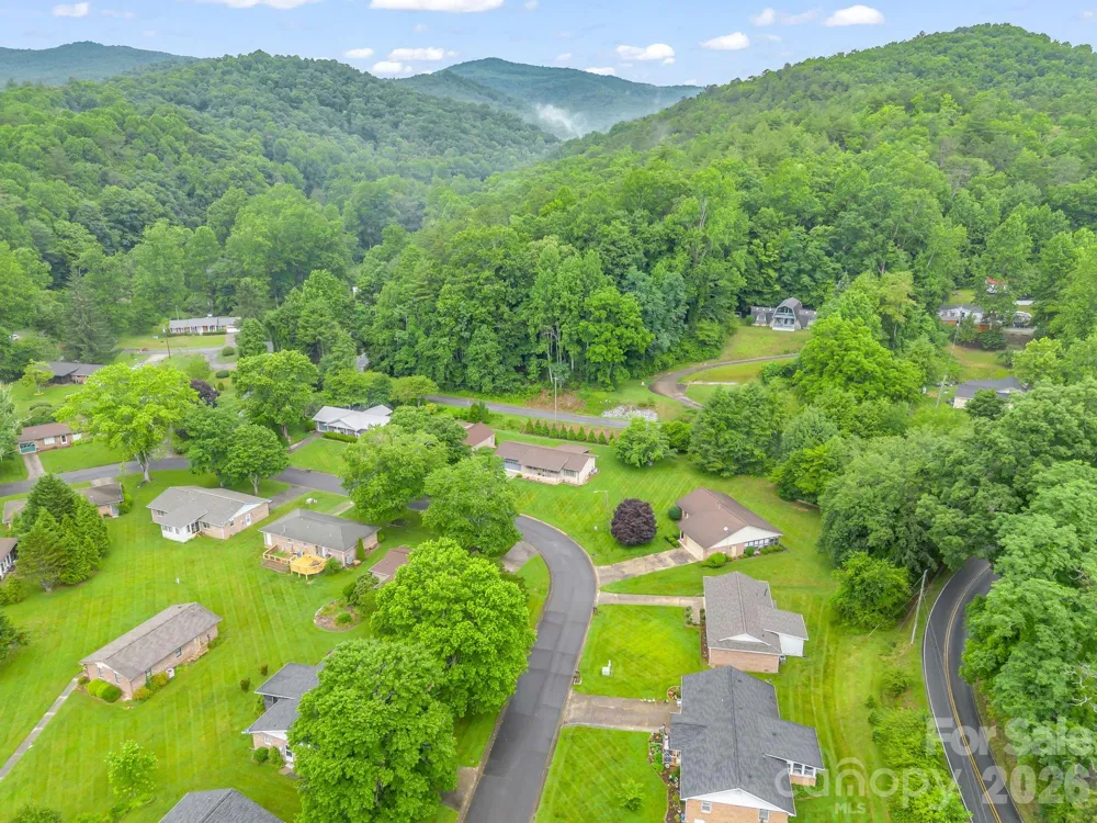182 Resada Drive Brevard, NC 28712