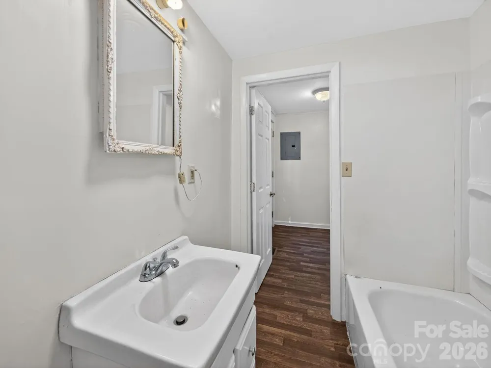 80 Ridge Street Marion, NC 28752