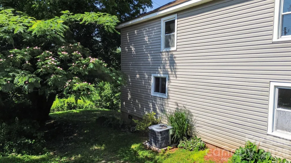 80 Ridge Street Marion, NC 28752