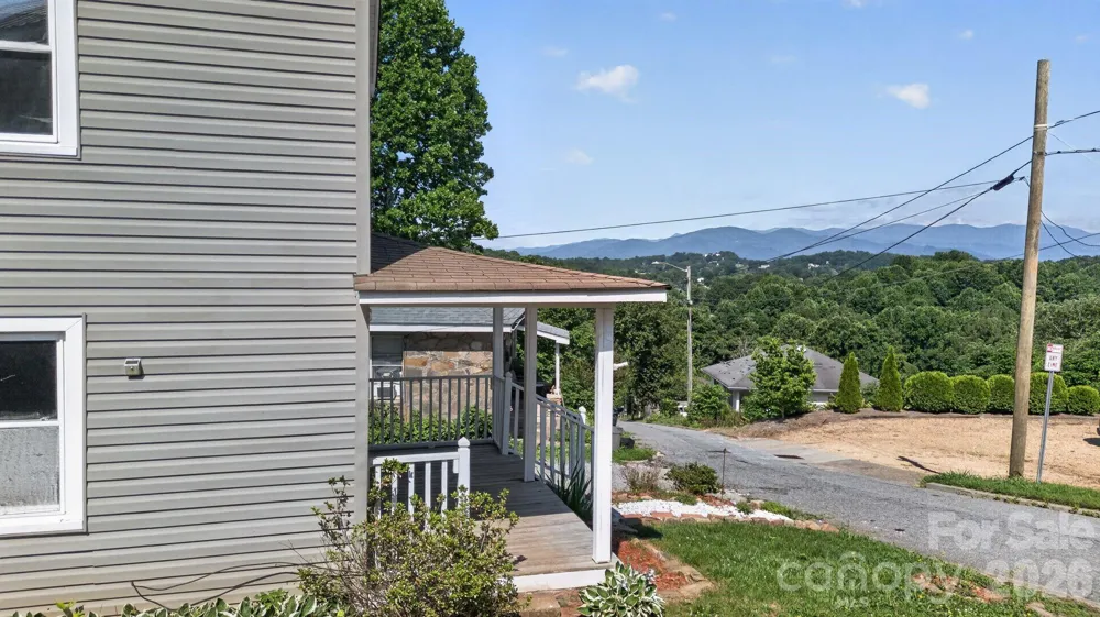 80 Ridge Street Marion, NC 28752