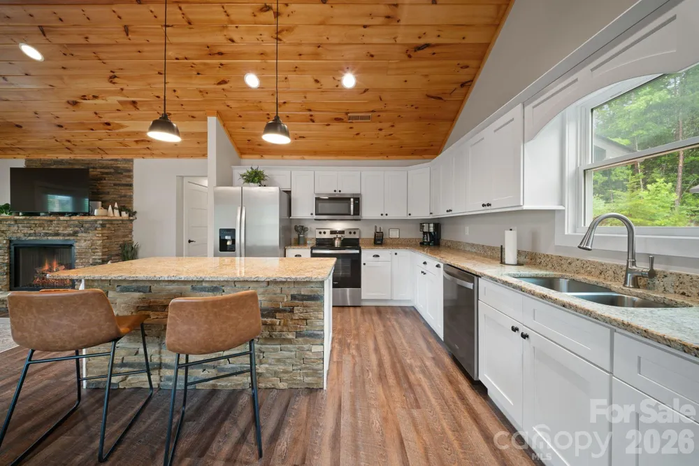 79 Trillium Way Bryson City, NC 28713