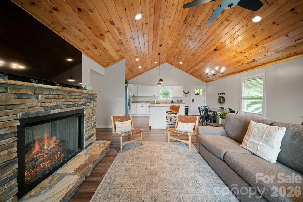 79 Trillium Way Bryson City, NC 28713