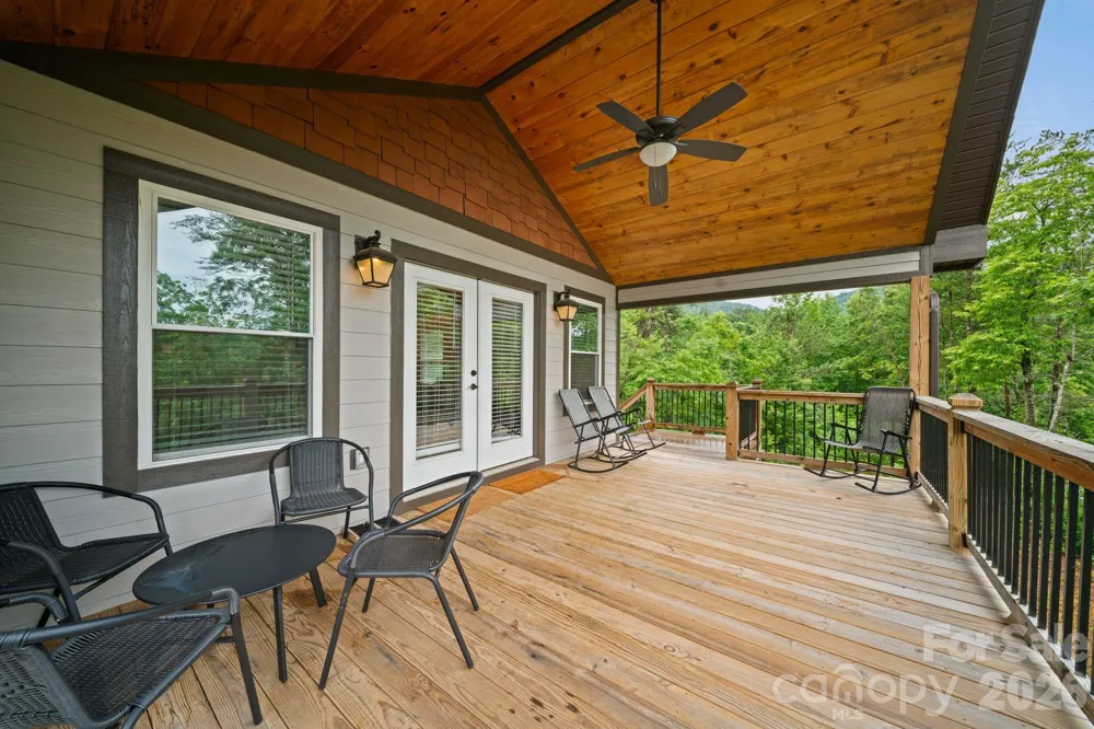 79 Trillium Way Bryson City, NC 28713