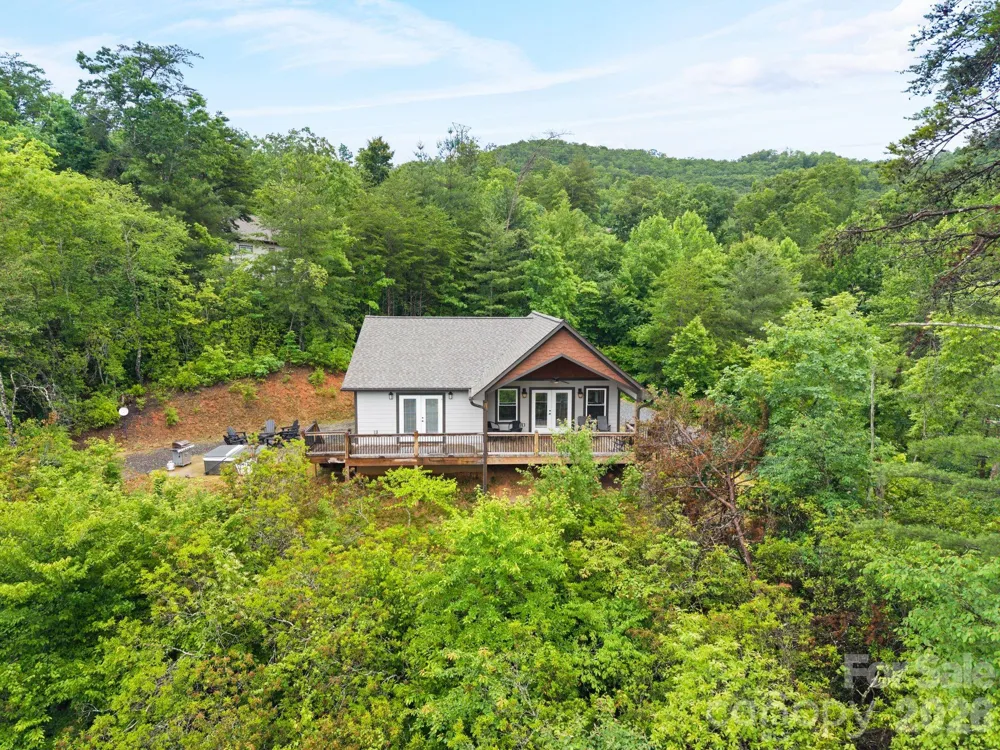 79 Trillium Way Bryson City, NC 28713