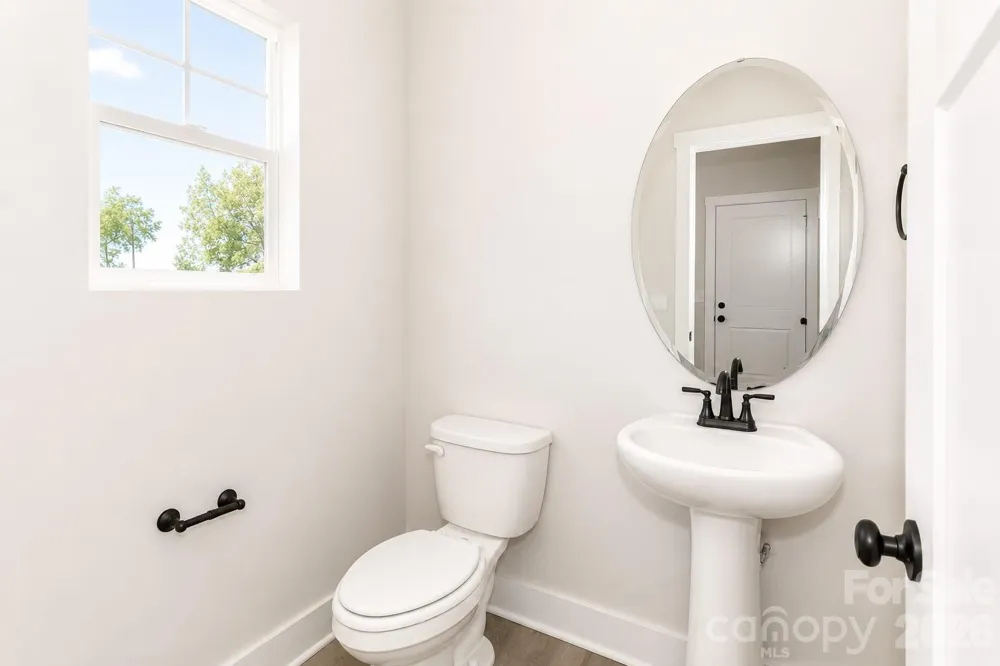 102 SIXTH AVENUE SE Hildebran, NC 28602
