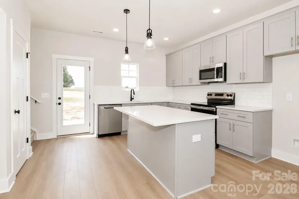 103 SIXTH AVENUE SE Hildebran, NC 28602