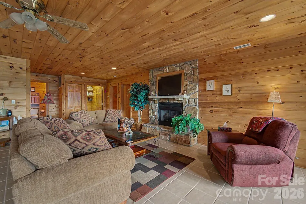 22 Kako Ridge Sylva, NC 28779