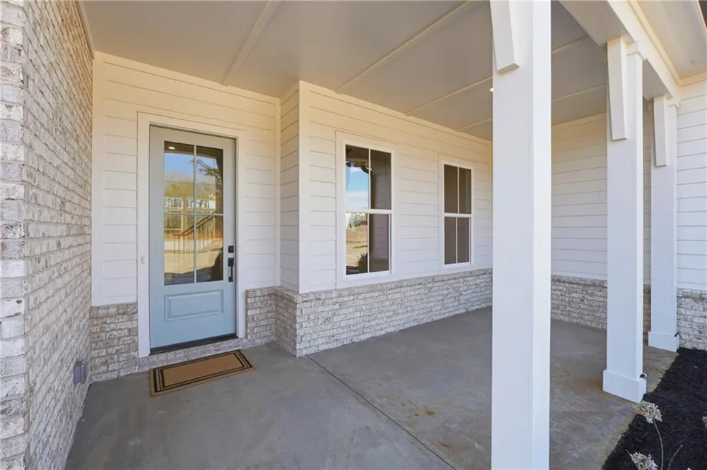 158 PALISADE DRIVE Rydal, GA 30171