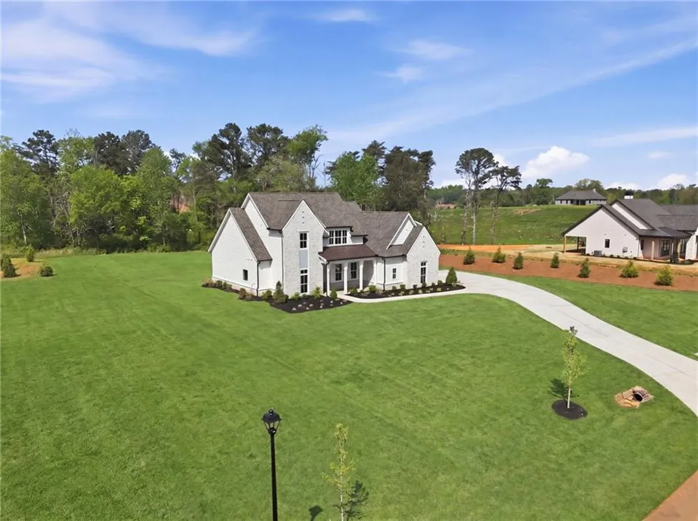 158 PALISADE DRIVE Rydal, GA 30171
