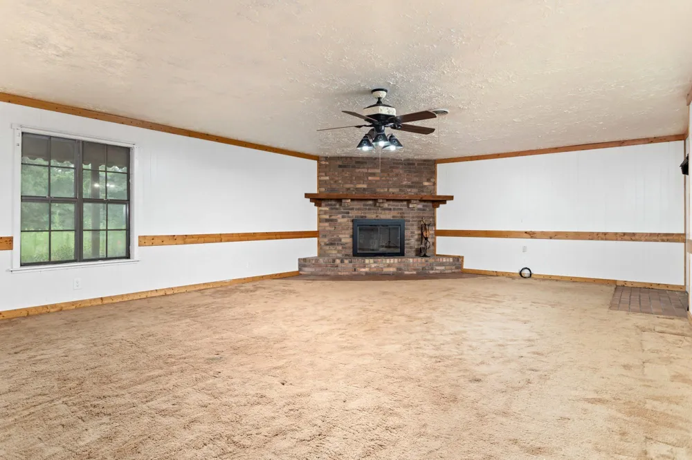 2830 Fm 1943 Rd W Warren, TX 77664