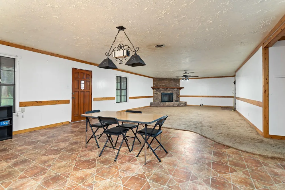 2830 Fm 1943 Rd W Warren, TX 77664