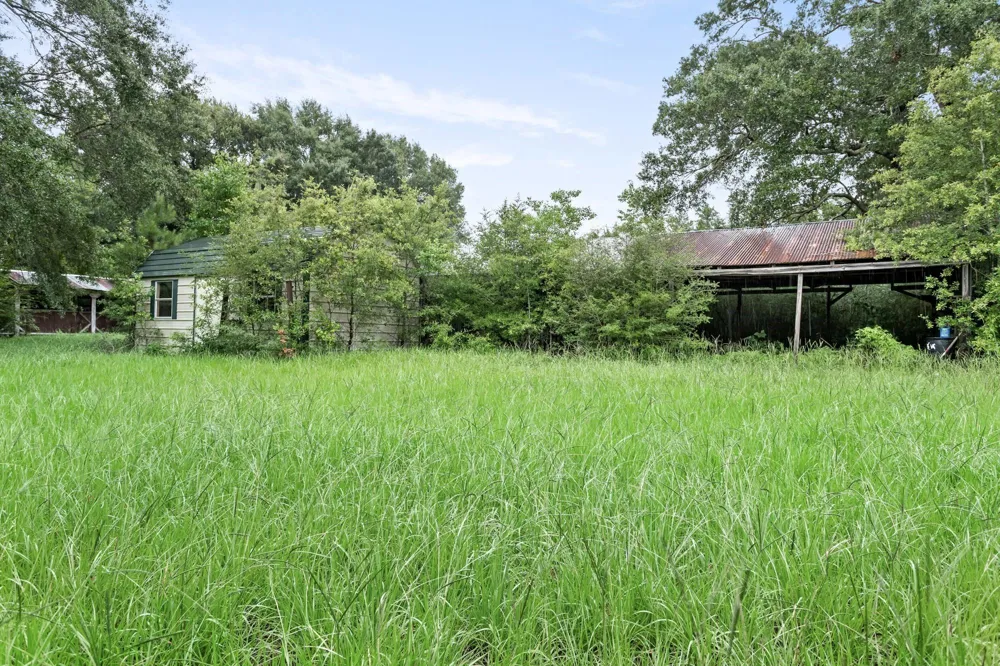 2830 Fm 1943 Rd W Warren, TX 77664