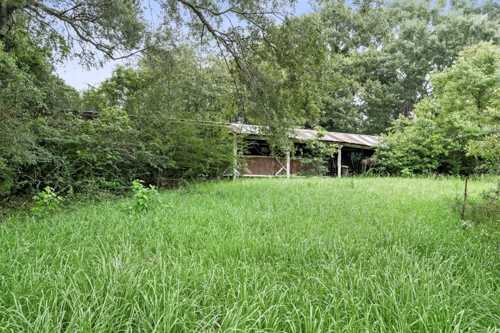 2830 Fm 1943 Rd W Warren, TX 77664