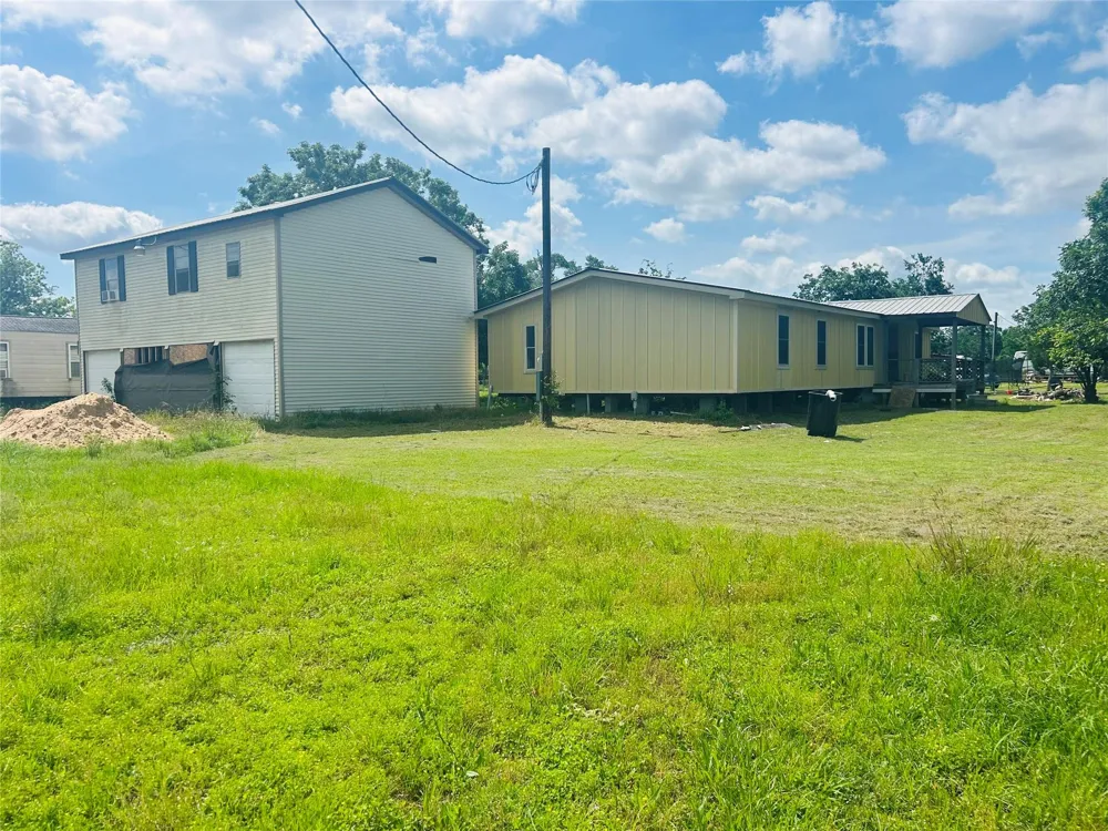 2307 Tuttle Street Rock Island, TX 77470