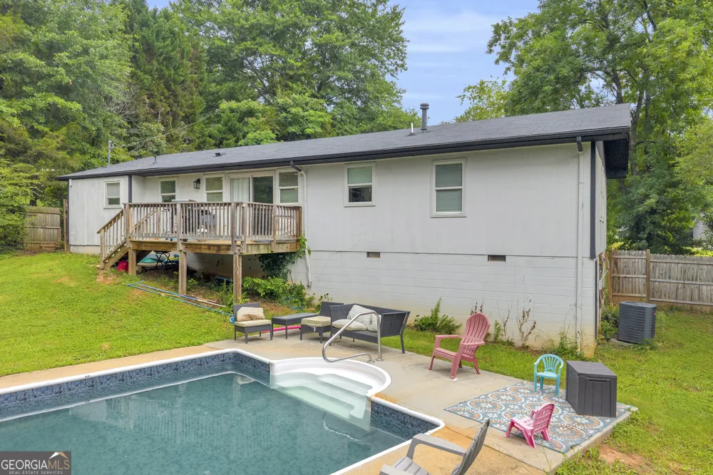 372 Scenic DR Toccoa, GA 30577