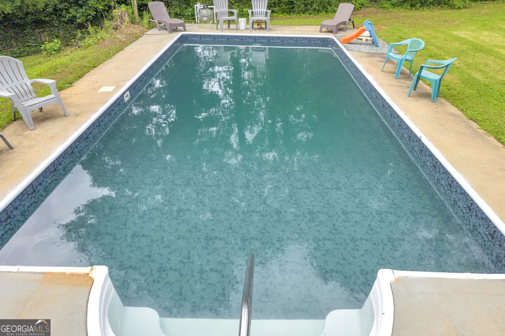372 Scenic DR Toccoa, GA 30577