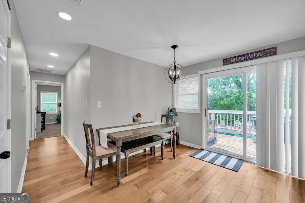 372 Scenic DR Toccoa, GA 30577