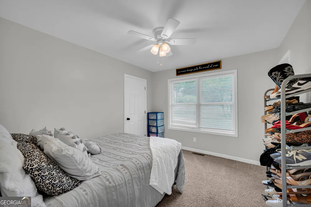 372 Scenic DR Toccoa, GA 30577