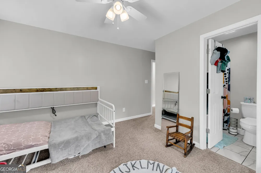 372 Scenic DR Toccoa, GA 30577