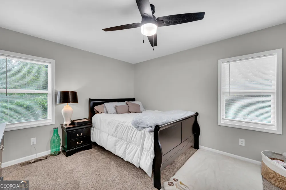 372 Scenic DR Toccoa, GA 30577