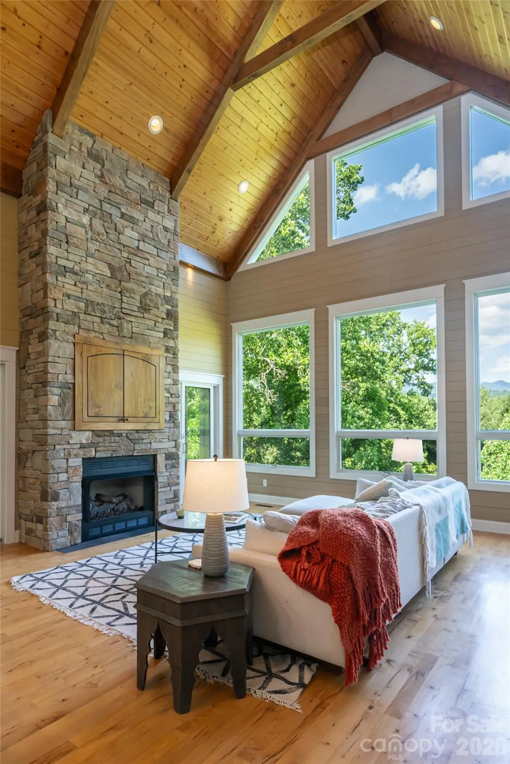33 Bridle Path Drive Barnardsville, NC 28709