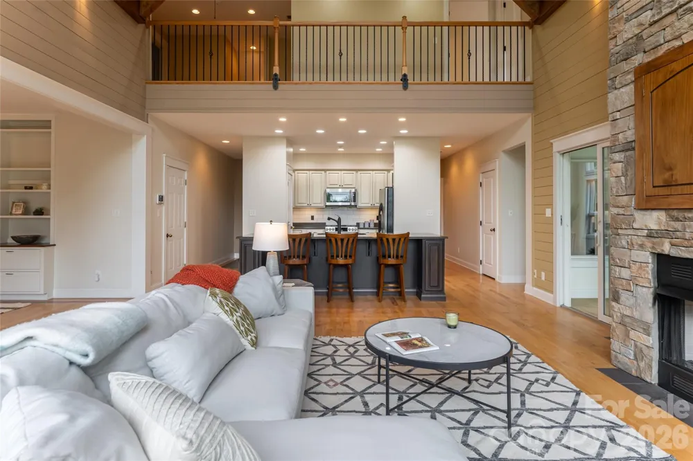 33 Bridle Path Drive Barnardsville, NC 28709